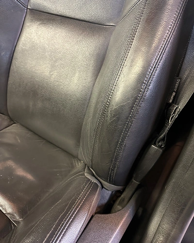 Etter reparasjon av skadede bilsetetrekk